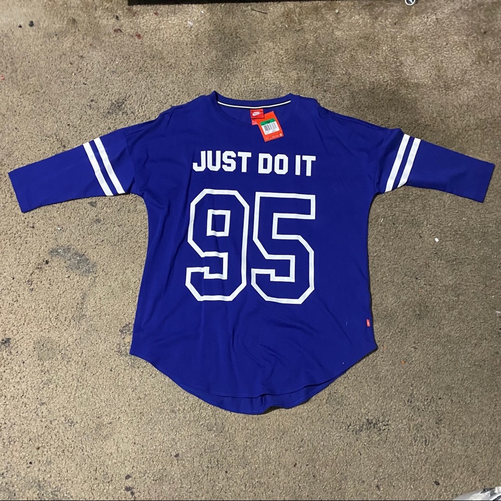 Nike Women Shirt